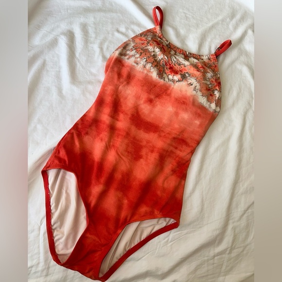 One piece Micheal Kors swimsuit - Picture 2 of 6